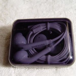 Samsung EO-EG920LW White In-Ear Only Headset—Sealed in Gray Box